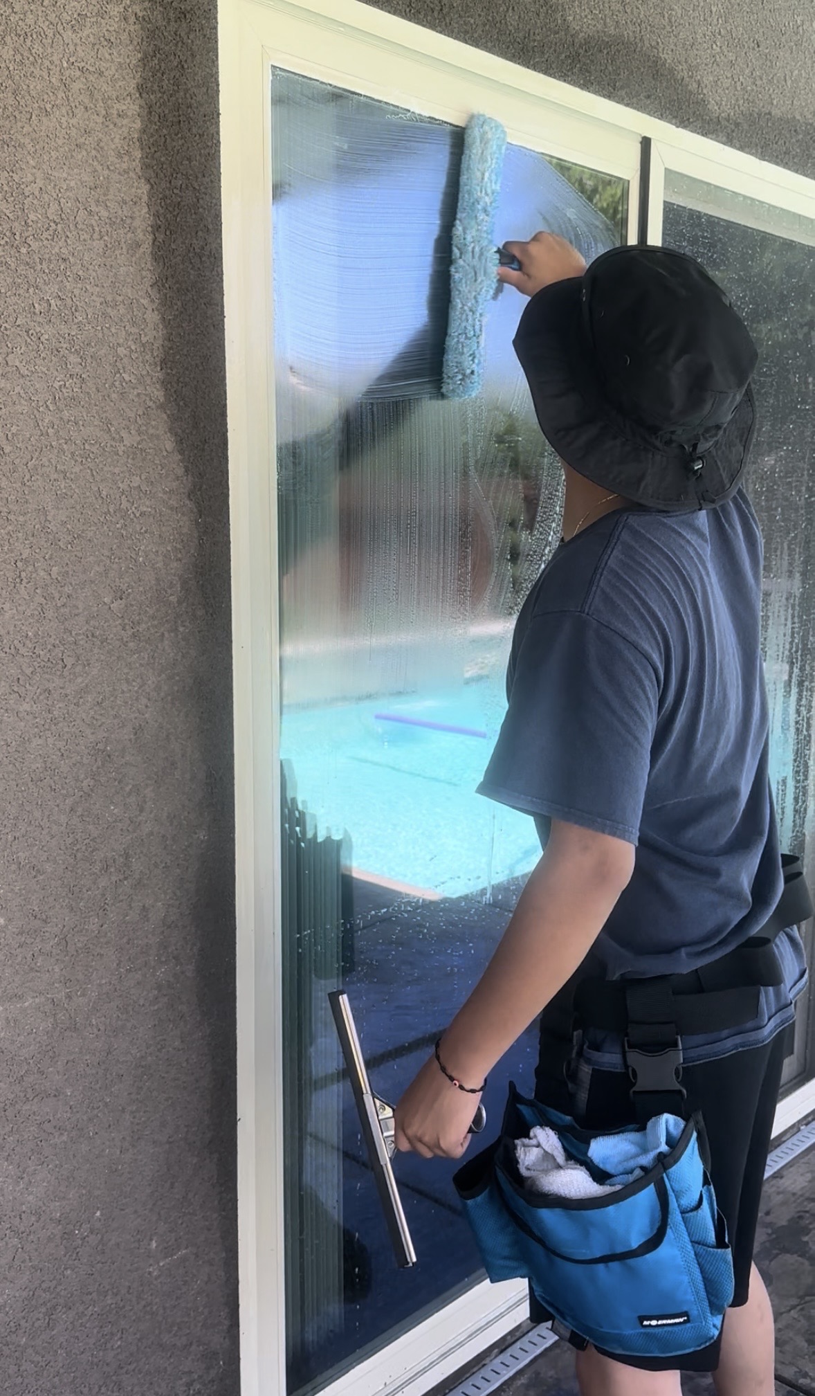 Window cleaning exterior shot Northwest Bakersfield